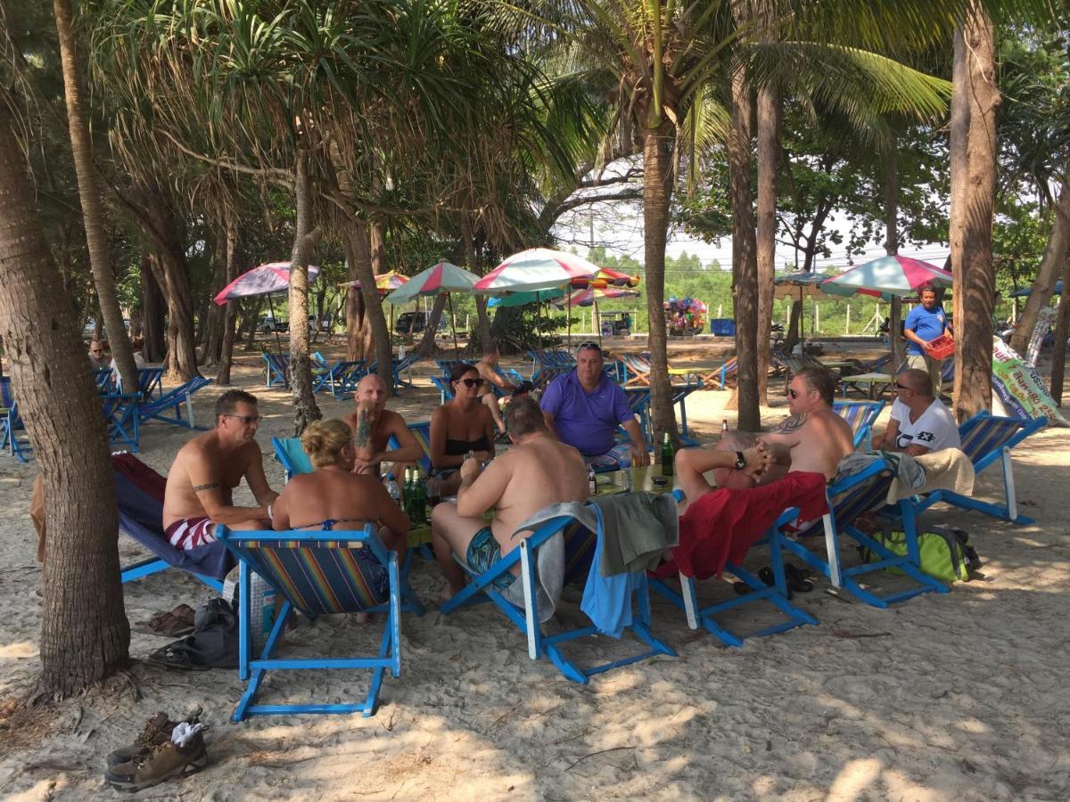 Harry'S Beach Club บ้านเพ ภายนอก รูปภาพ