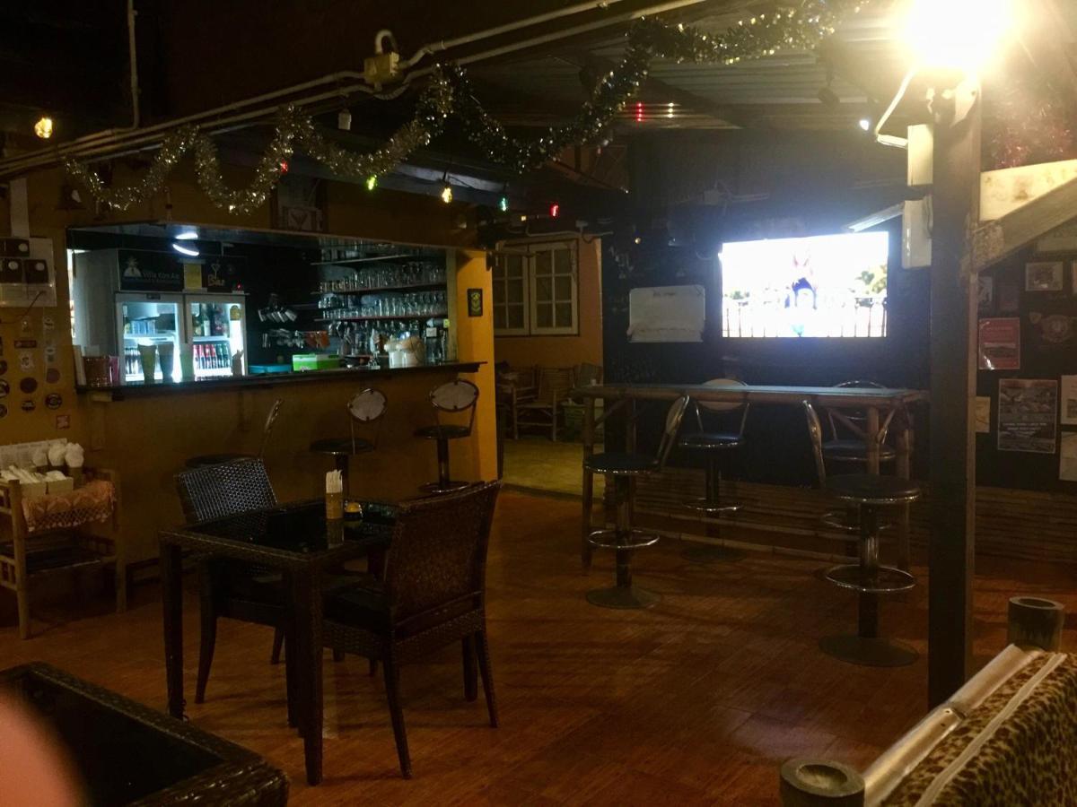 Harry'S Beach Club บ้านเพ ภายนอก รูปภาพ