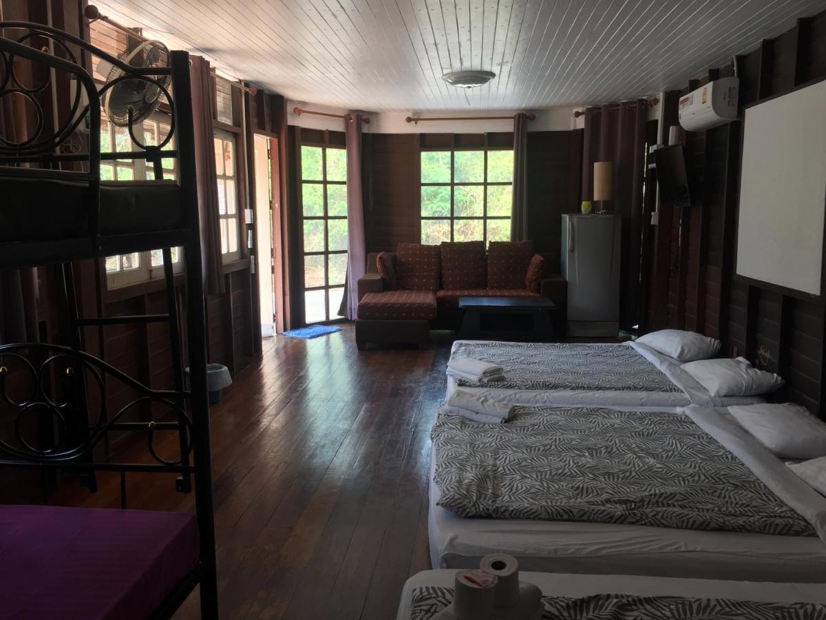 Harry'S Beach Club บ้านเพ ภายนอก รูปภาพ