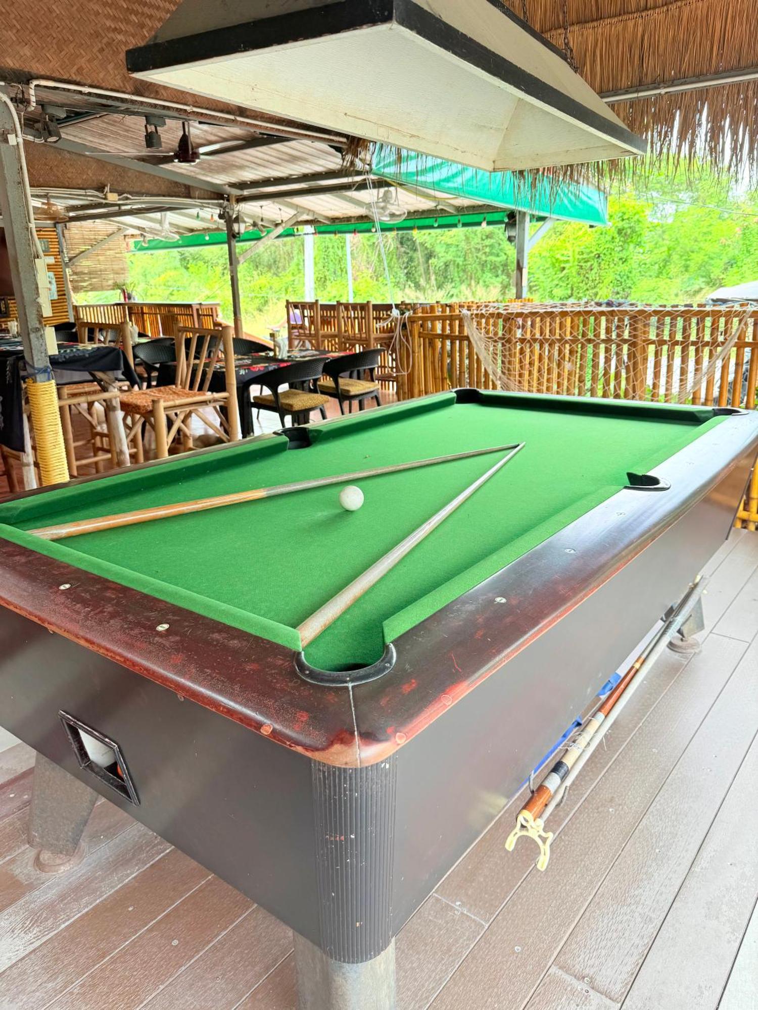 Harry'S Beach Club บ้านเพ ภายนอก รูปภาพ