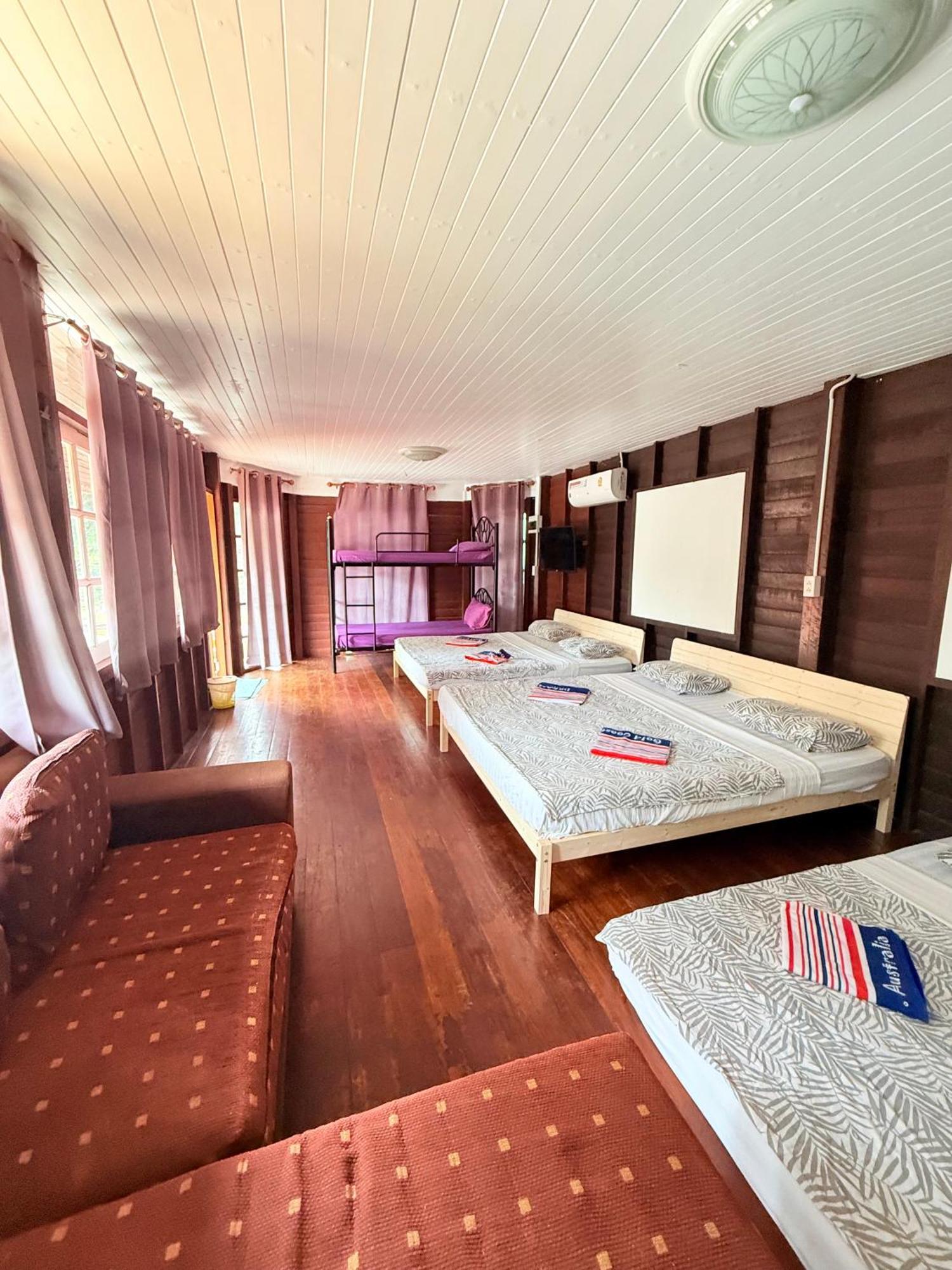 Harry'S Beach Club บ้านเพ ภายนอก รูปภาพ